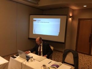 畜産分科会で事例発表する 有限会社ハッピーヒルファーム千葉氏