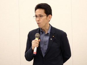 要請にコメントをする階議員